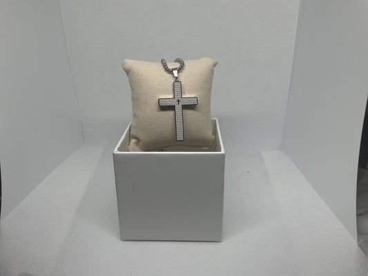 Collar con cruz con oración escrita